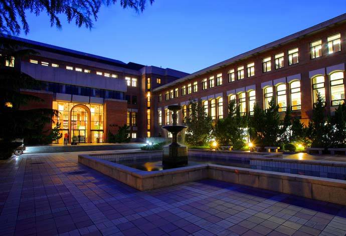 大学校园整体的规划设计理念简述