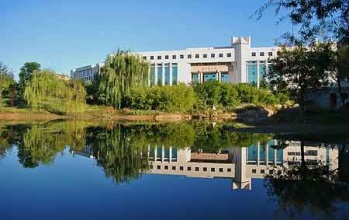 有关校园的绿色生态建筑设计分析