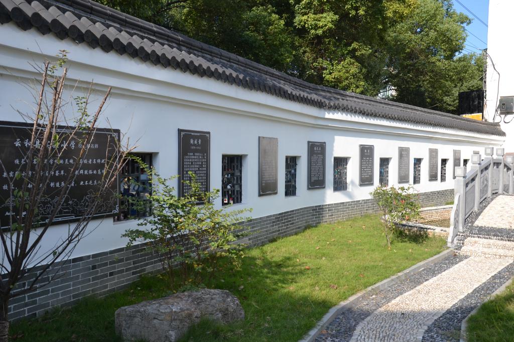 小学校园文化建设和校园文化内在设计方向